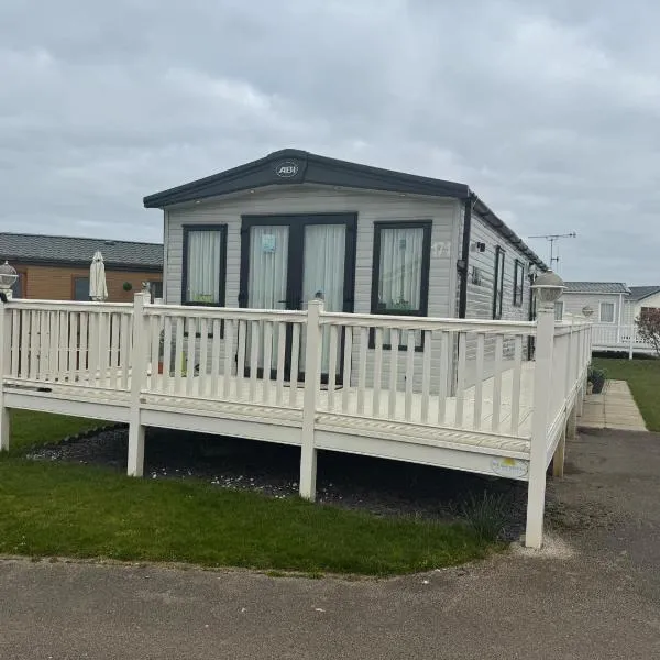 Luxury 2 Bedroom van linen included Pets go Free, hotel v destinaci Hunstanton
