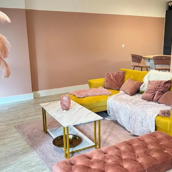 The Pink Perfect Place, hotel in Abbey Wood