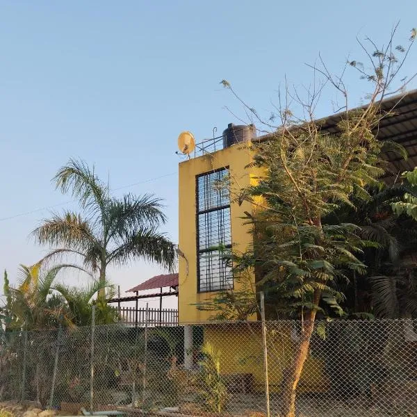 White smoke villa, hotel in Igatpuri