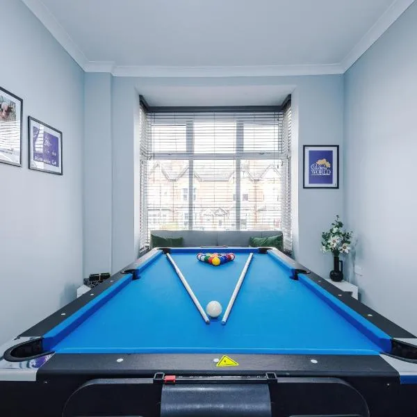 Spacious 4 Bed in Birmingham by 53 Degrees Property, Ideal for Business or Families, Games Room!, hotel i Birmingham