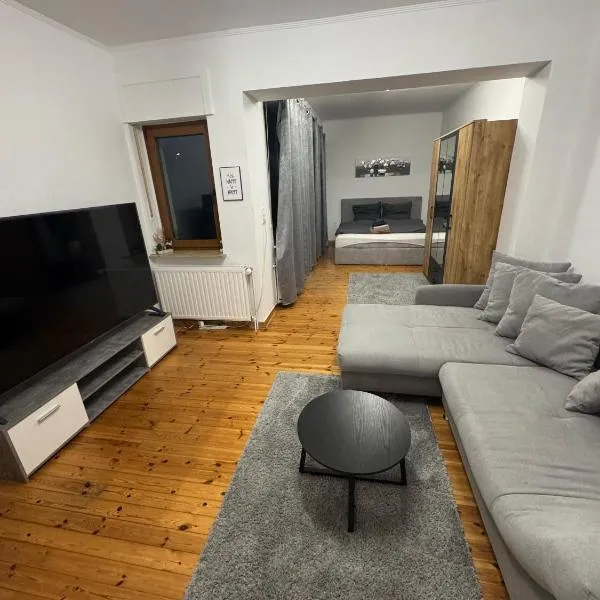 Doppelzimmer und Garten in Haus, hotel in Jülich
