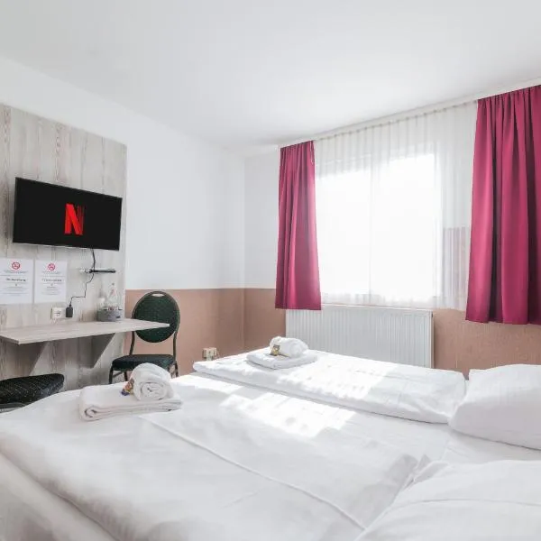 Hotel Café Galerie I Hannover-Garbsen I Free Parking, Hotel in Garbsen