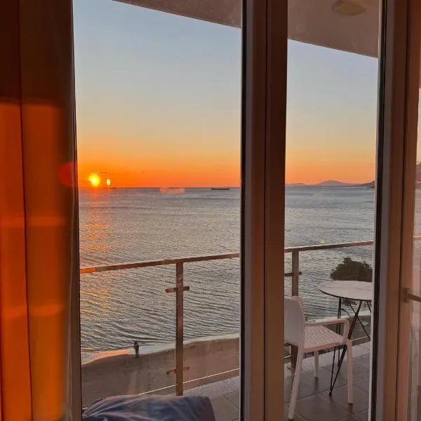 Deluxe Apartments Shengjin, hotel in Shëngjin