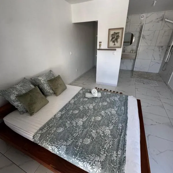 Maison familiale et confortable, hotel i Petit-Bourg