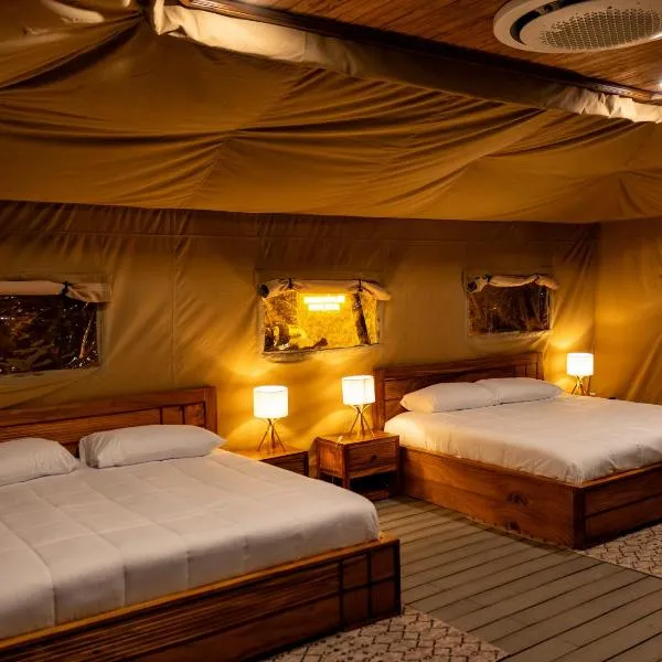 Arenal Volcano Glamping Resort, hotel v destinaci Fortuna