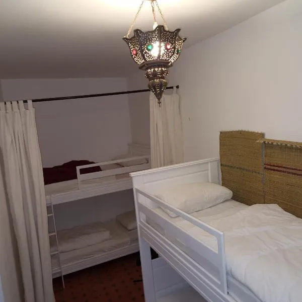 hostel Banana，位于丹吉尔的酒店