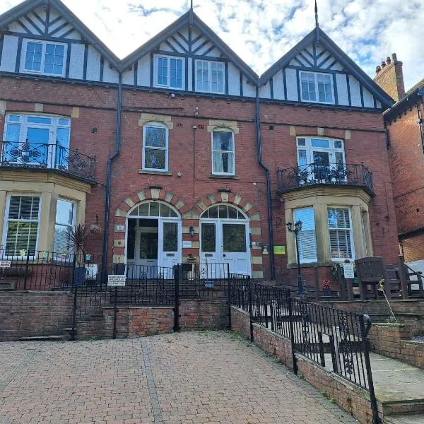 Aaron Accommodation, hotel v destinaci Whitby