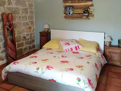 chambre studio La louve, hotel v destinaci Banne