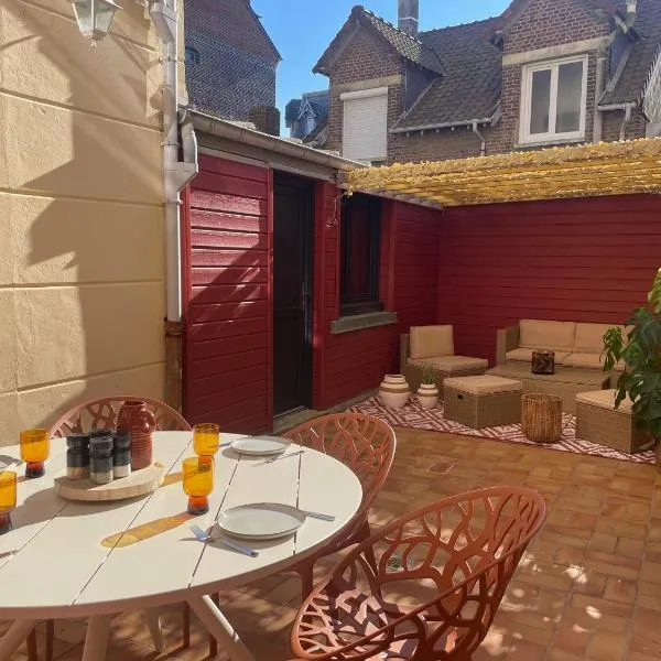 Duplex en rez-de-chaussée avec cour intérieure privée, proche de la mer, WIFI, hotel v destinaci Mers-les-Bains