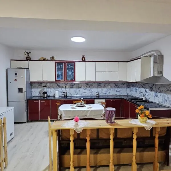 Maria Guest House, hotel v destinaci Përmet