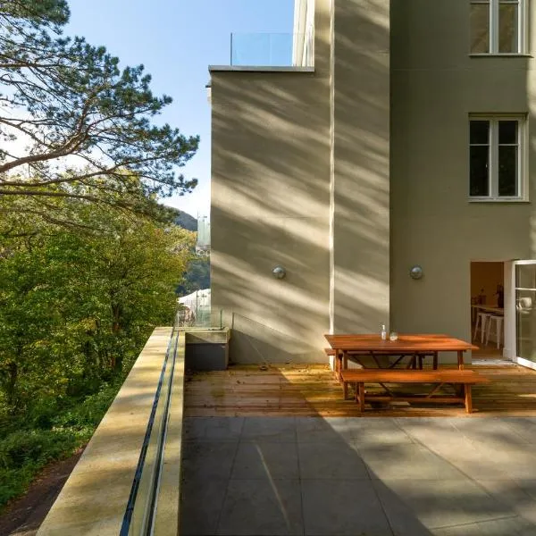 Watersmeet Edge, Terrace, 2BR and 2BA, River Views, Parking, ξενοδοχείο σε Lynmouth