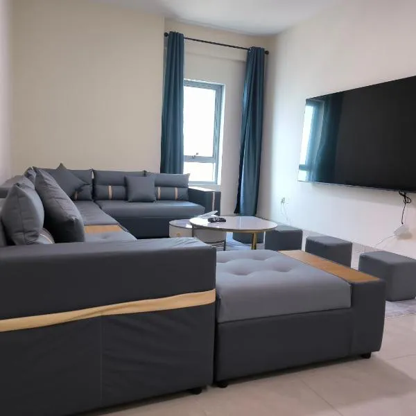 Two bedroom for big families and groups, hotel in Sharjah
