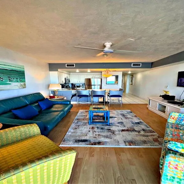Vacation in Comfort and luxury - 1 BR Direct Oceanfront - Wyndham Ocean Walk Resort 1007、デイトナビーチのホテル