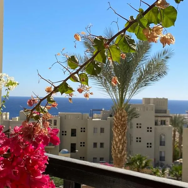 Cozy Suite in Azzurra Resort Sahl Hasheesh 95 SqM, hotel in Hurghada