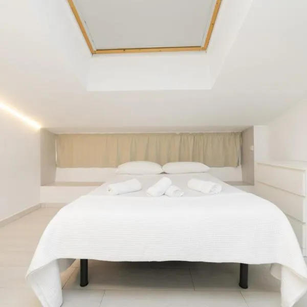 Buhardilla Encantada, khách sạn ở Coslada