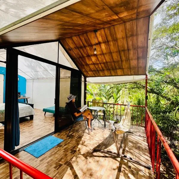 Garza del Sol Glamping Bromelia, hotel in San Rafael