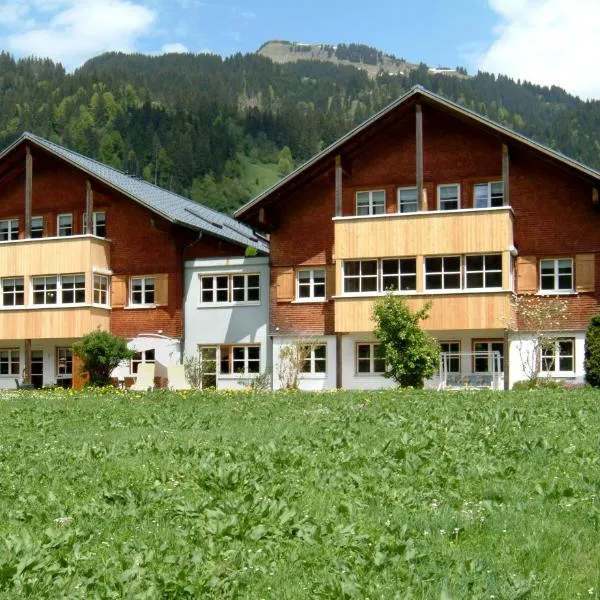 Ferienwohnungen Erath, hotel v destinaci Schoppernau