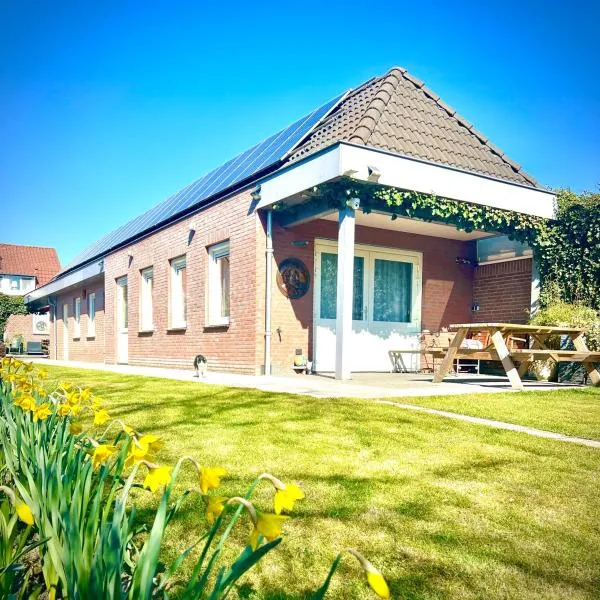Rooi Bij de Knoptoren B&B, hotel en Sint-Oedenrode