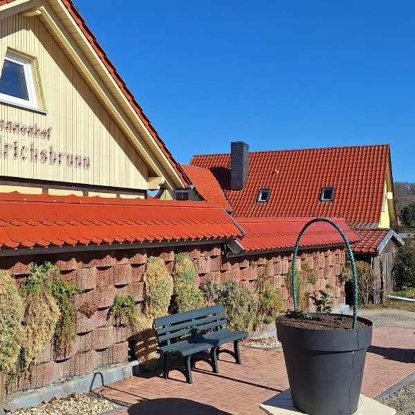 Romantik, מלון בטאלה