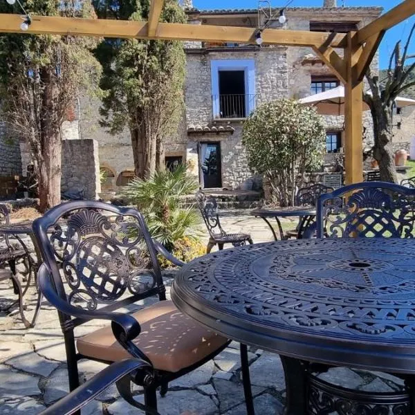 Abadia Samitier, hotel Mediano városában