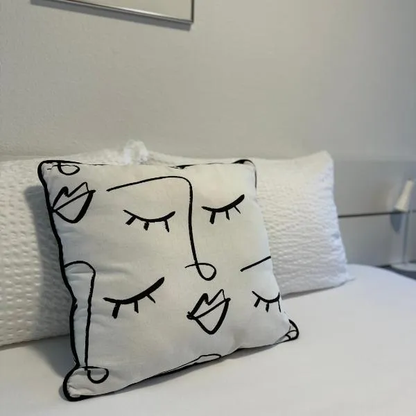 Studio Breiti mit separatem Eingang, hotel v destinaci Pratteln