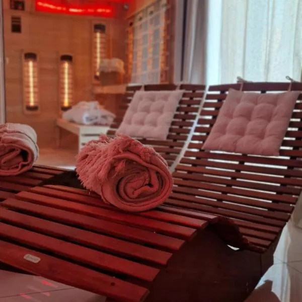 SPA LOVE Ceglana 1 A sauna,,jaccuzi dla dwojga na wyłączność, hotel in Zielona Góra
