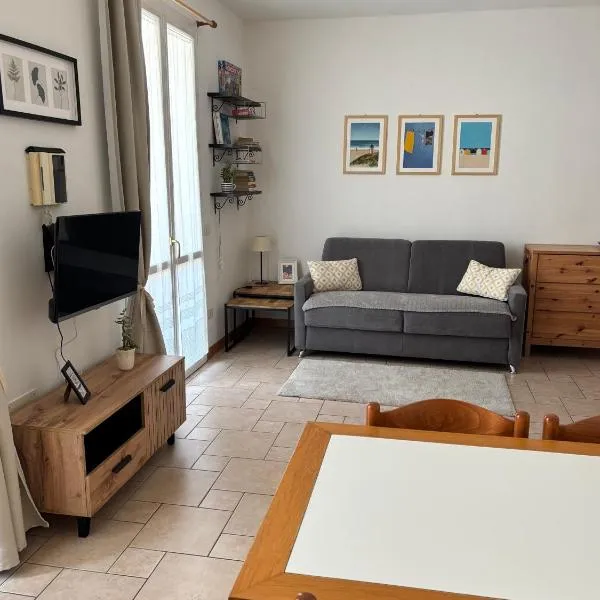Appartamento Nuvola Bianca 1, hotel v destinaci Cesenatico