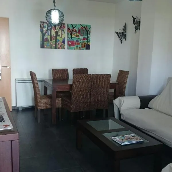 Apartamento Viveiro, Terraza, 2 dormitorios 2 baños, piscina, parking, tenis, hotel em Jove