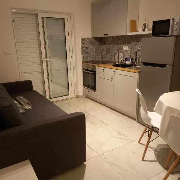 Apartmani T'n'T, hotel v destinácii Pag