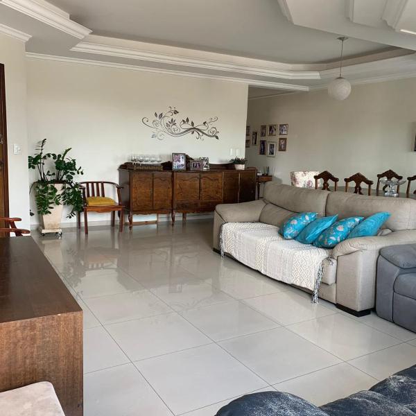 Apartamento amplo com três quartos ao lado da Avenida da Moda - Foto 2