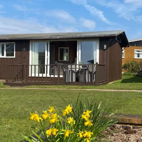 Chalet Thirty Two, hotel in Seaton