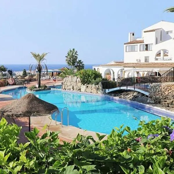 CAPISTRANO BREEZE - Luxury Coastal Apartment in Capistrano Village, Nerja, hotel in Nerja