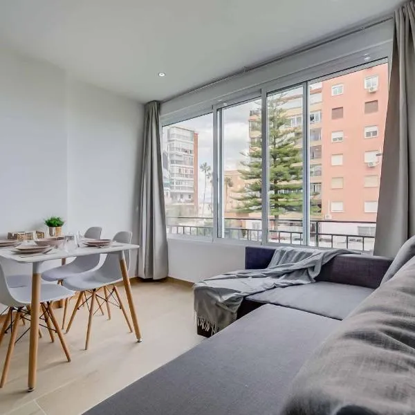 Apartamento reformado familiar, piscina y centro, hotel u gradu Toremolinos