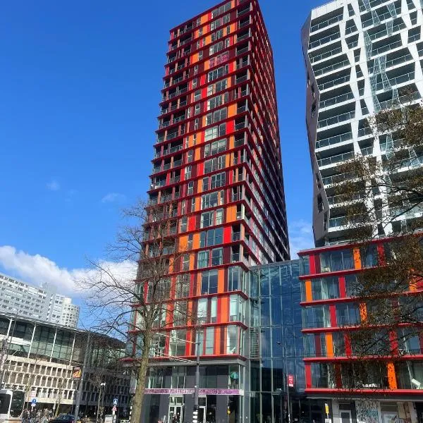 Luxury apartment in the city center, hotel in Rotterdam