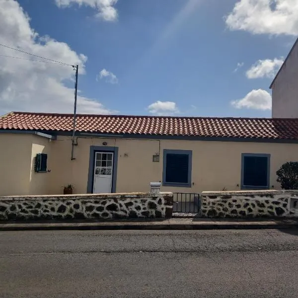 Casa da Lúcia, hotel in Lajes das Flores