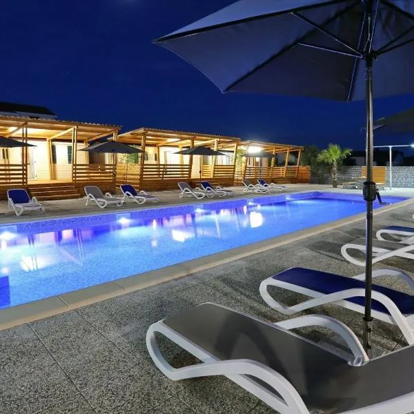 Mobillehome Camp Turanj，位于图兰杰的酒店