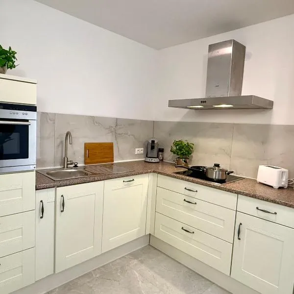Apartment WH 10, hotel in Frechen