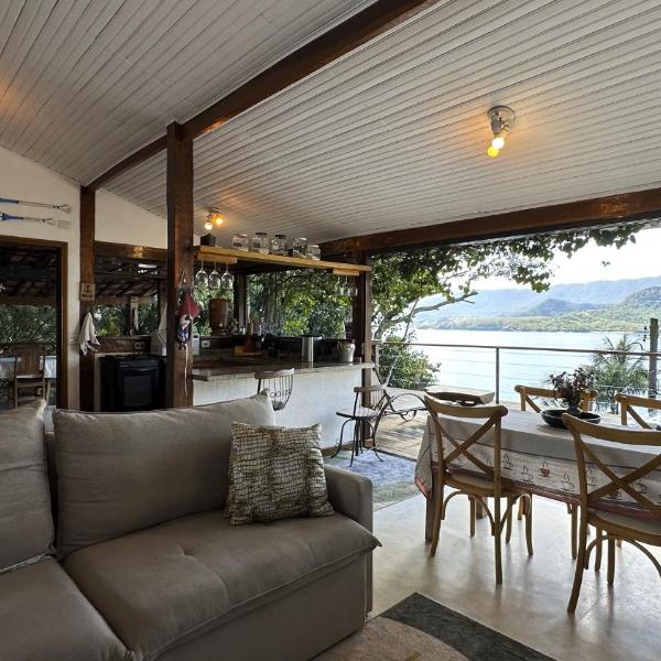 Refúgio na natureza com vista espetacular em Ilhabela
