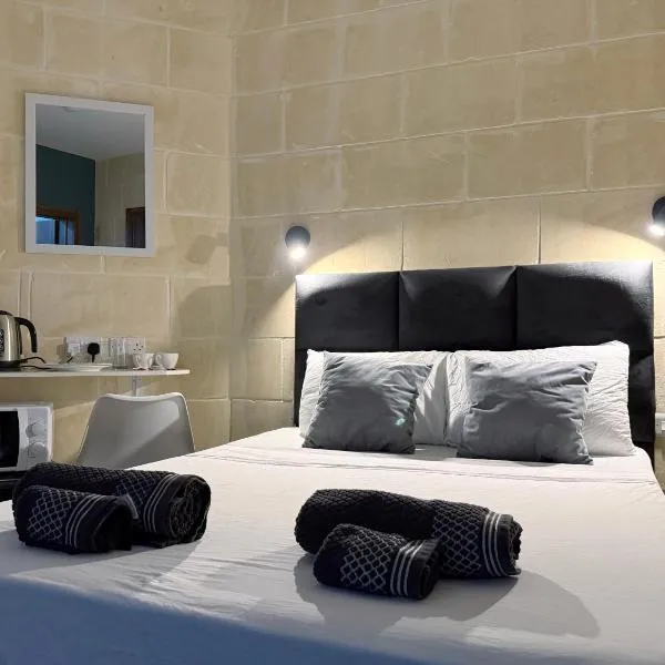 Mini Studios in Central Victoria, hotel v destinaci Victoria