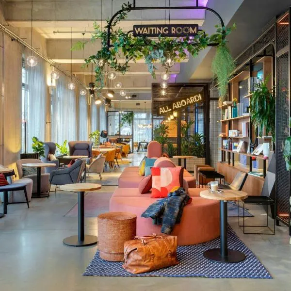 Moxy Berlin Ostbahnhof, hotel v Berlíně