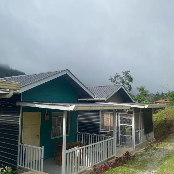 Dtwinnie homestay lalita house, hotel v destinaci Kampong Kundassan