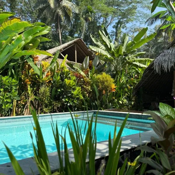 RNV Eco Resort Bungalows, hotel v destinaci Batukaras