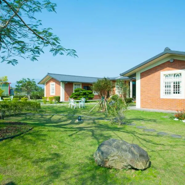 Yesday B&B, hotel v destinaci Dongshan