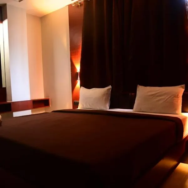 Hotel Baba Vishwanath Palace, hotel v destinaci Prayagraj