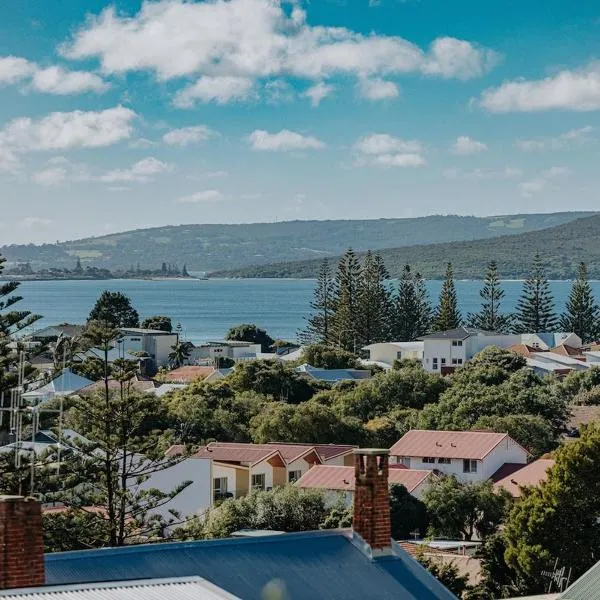 Spectacular views, charming cottage Pinnaroo, hotel in Albany