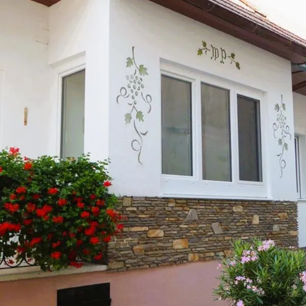 Appartementhaus Ludwig – hotel w mieście Mörbisch am See