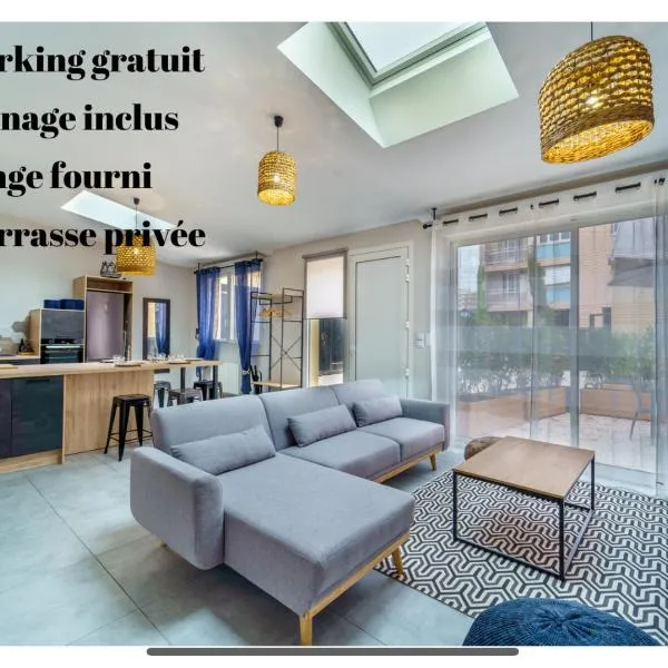 Maisons calmes avec terrasses et garages centre-ville B et C – hotel w mieście Dijon