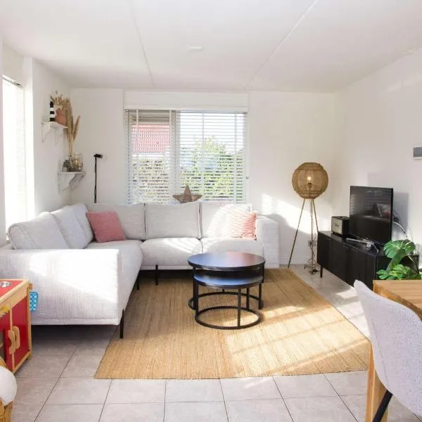Hello Zeeland - Vakantiehuis Dunen260, khách sạn ở Breskens
