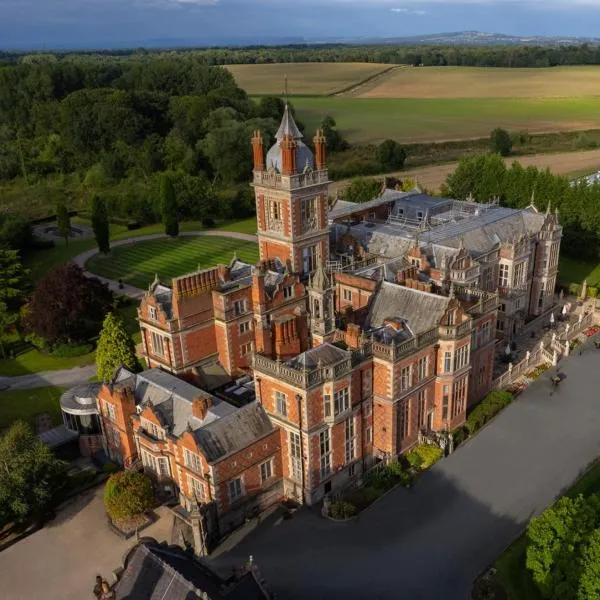 Crewe Hall Hotel & Spa - Cheshire, hotel v destinaci Crewe