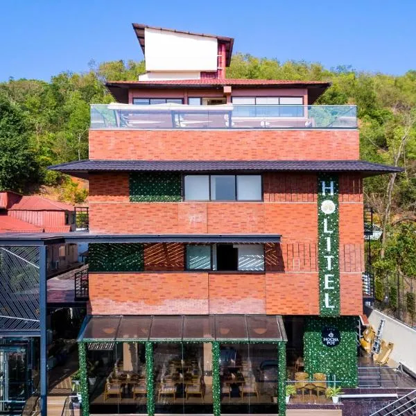 Holitel Anjuna, ξενοδοχείο σε Arpora